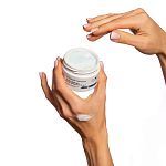 Фото Увлажняющий гиалурон аква-флюид с алоэ и гиалуроновой кислотой для сухой кожи, 50 мл 6