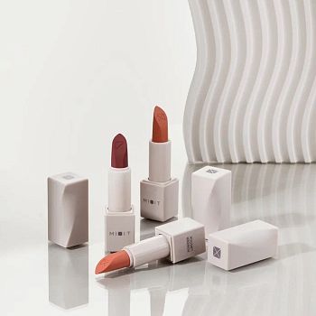 Фото Помада для губ матовая тон 01, 3,3 г 5