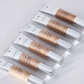 Фото Тональная основа с эффектом сияния, 03, 30 мл 4