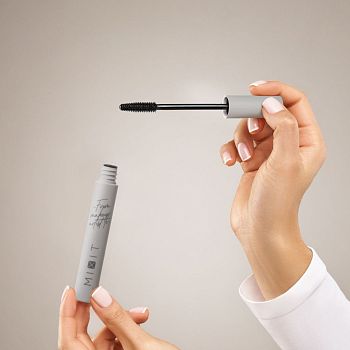 Фото Ультрачерная тушь для ресниц с эффектом объема, 9,8 мл 6