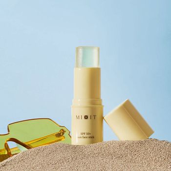 Фото Солнцезащитный стик для лица, 15 г 3