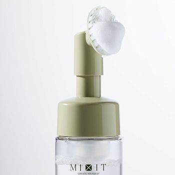 Фото Очищающая пенка для нормальной и чувствительной кожи, 150 мл 5