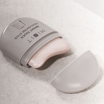 Фото Рельефный хайлайтер в стике, 10,5 г 3