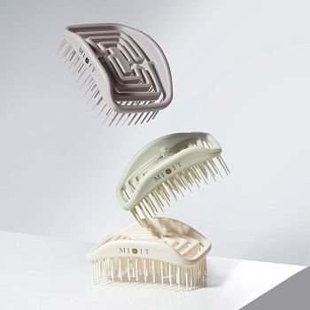 Фото Массажная расческа серая 4